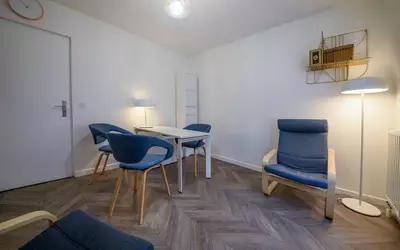 1 Cabinet Medical Partagé Et Meublé