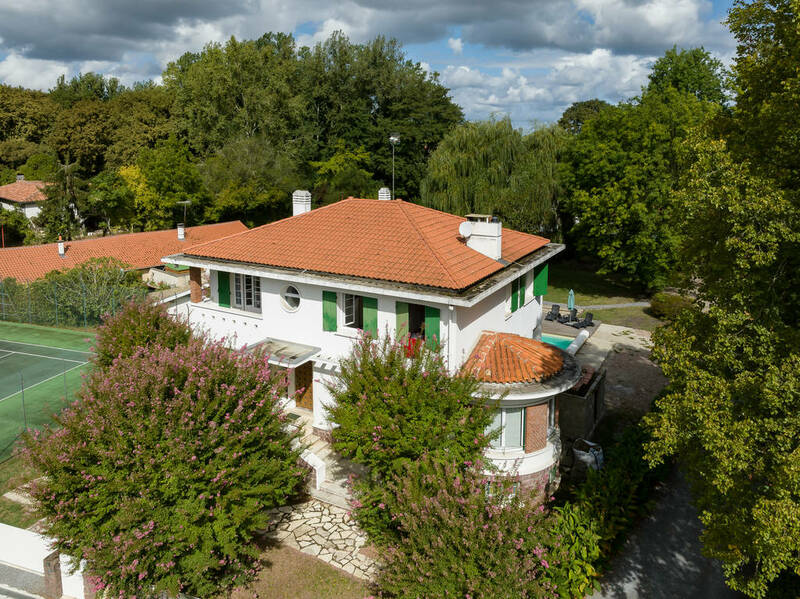Très Belle Maison Familiale Avec Piscine Proche Bayonne