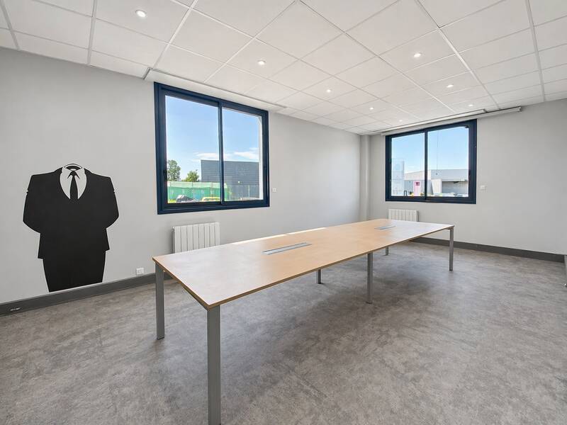 Bureaux, local professionnel Pacé (35740) - 305&nbsp;m² - 550.000&nbsp;&euro;