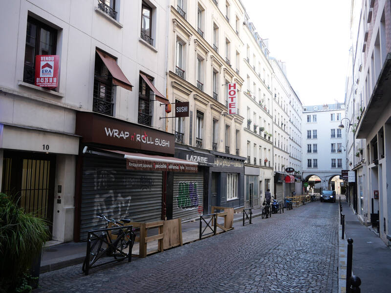 Paris 9E