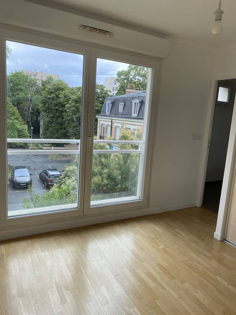 Saint-Ouen-Sur-Seine (93400)