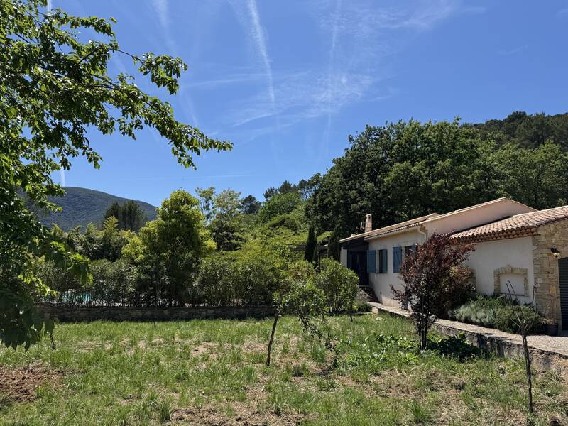 Méounes-Lès-Montrieux (83136)