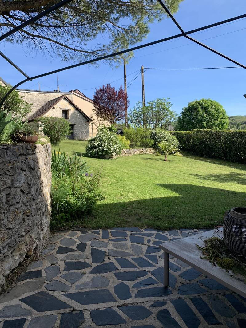 Condat-Sur-Vézère (24570) Grand Terrain
