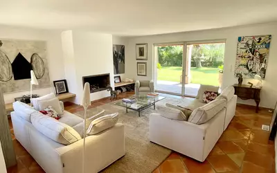 Grimaud (83310)