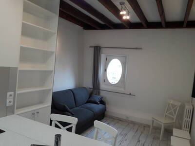 Location appartement studio Paris 8e