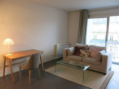 Location appartement 2 pièces Paris 8e