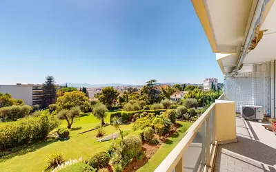Cannes (06400)