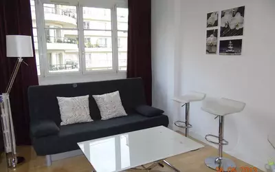 Issy-Les-Moulineaux (92130)