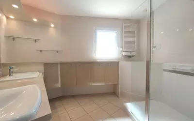 Excellent État Beau Jardin- A 15 Min Des Plages Océanes-