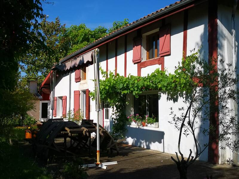 Hostens (33125)