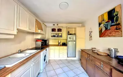 Rare À Montreuil Grande Maison Sur Jardin Arboré