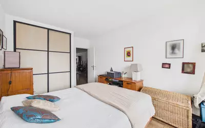 Appartement 5 pièces 105 m² · à Paris 20e · 105 m² · 890 000 €
