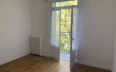 + Ses 2 Dépendances, Noisy-Le-Sec