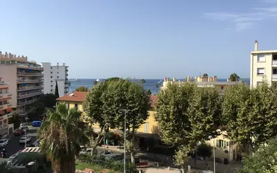 Antibes (06600)