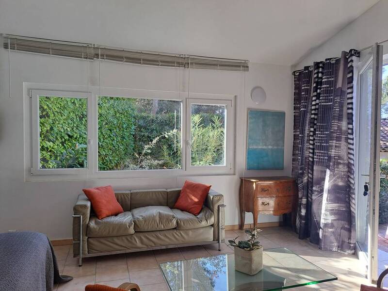 10 Mn Aix-En-Provence, A Calas-Cabries