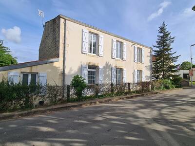 Vente maison 8 pièces Angliers (17540)