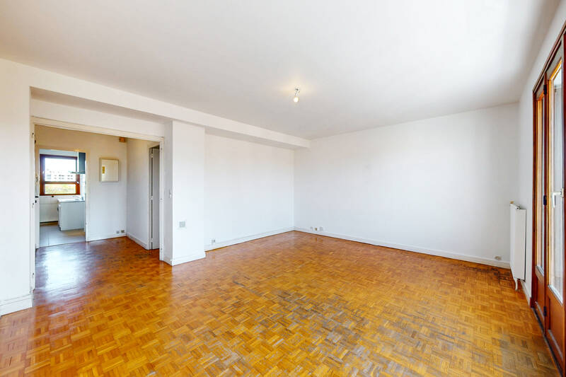 Traversant Avec Balcon Terrasse