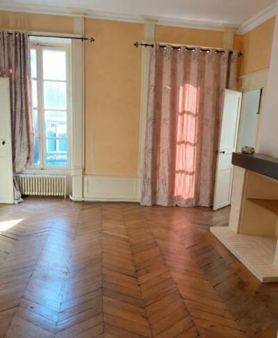 Vente appartement 5 pièces Thiers (63300)