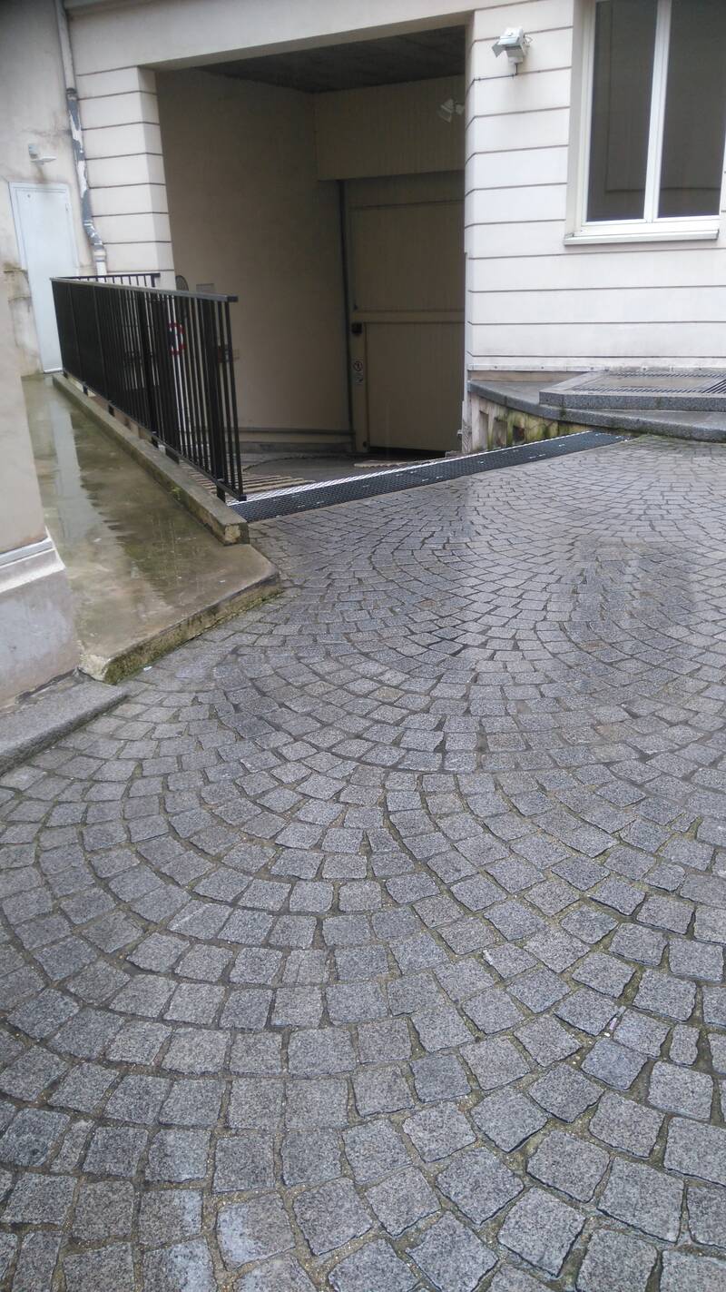 Paris 17E