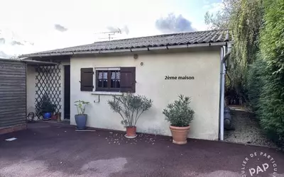 - Un Lot De 2 Maisons