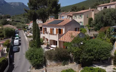 Le Revest-Les-Eaux (83200)