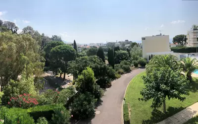 Cannes (06150)