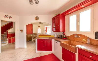 Pernes-Les-Fontaines (84210)