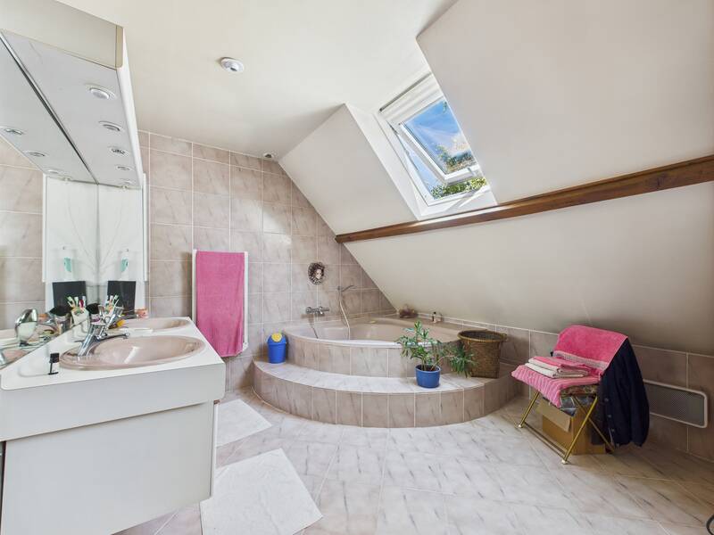 Chelles (77500)