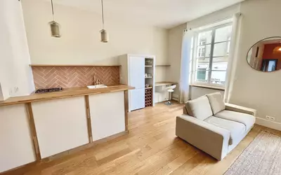 Nantes (44000)