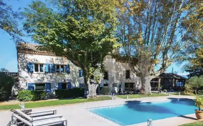 Pernes-Les-Fontaines (84210)