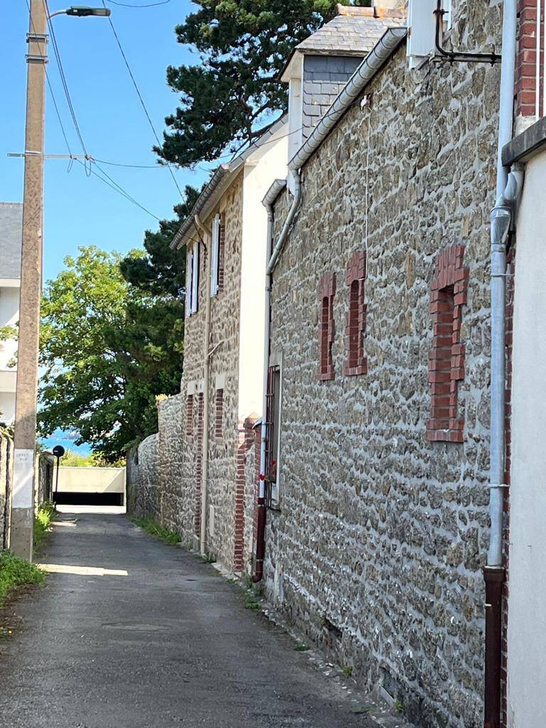 Dinard (35800)