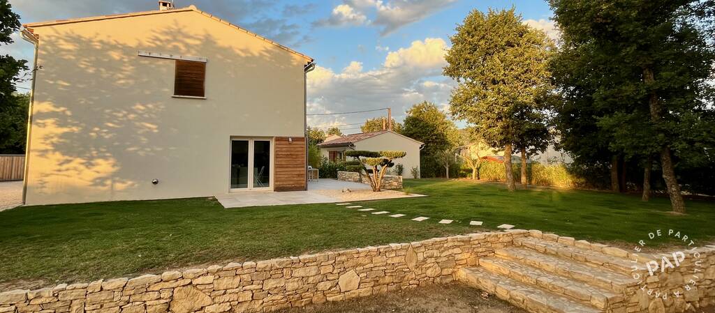Maison 4 pièces 160 m² · à Saint-Saturnin-lès-Apt · 160 m² · 598 000 €