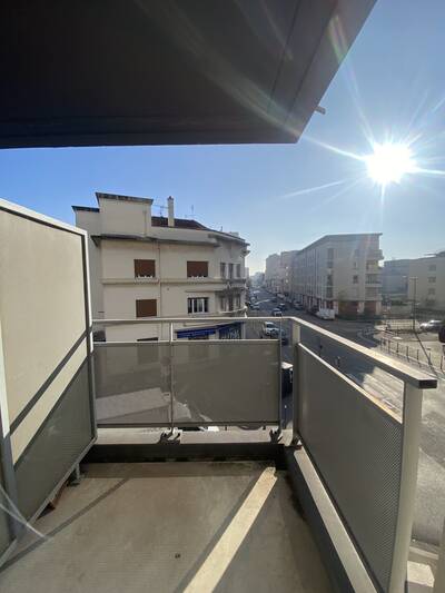 Location appartement studio Lyon 8e