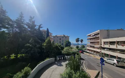 Menton (06500)