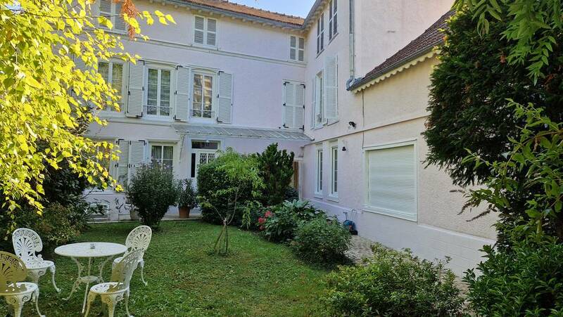 Troyes (10000)