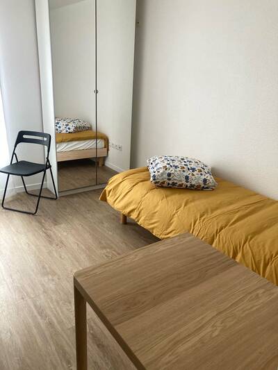Location appartement studio Courbevoie (92400)