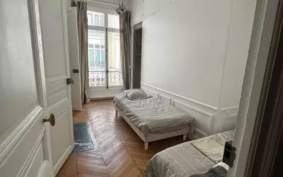 Paris 8E