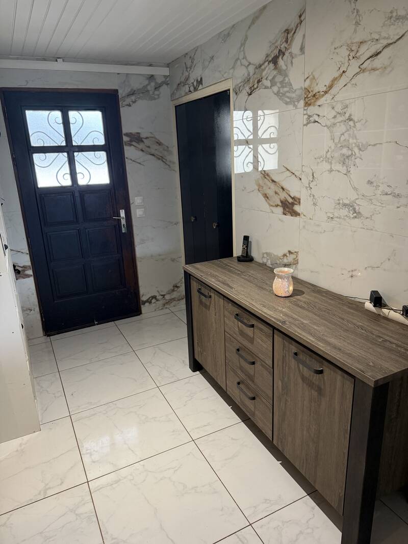 Ceyras (34800)
