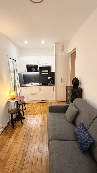 Location appartement studio Paris 18e