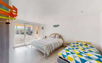 Fréjus (83600)