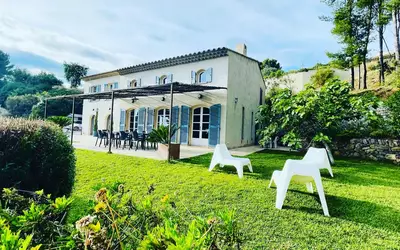 Sanary-Sur-Mer (83110)