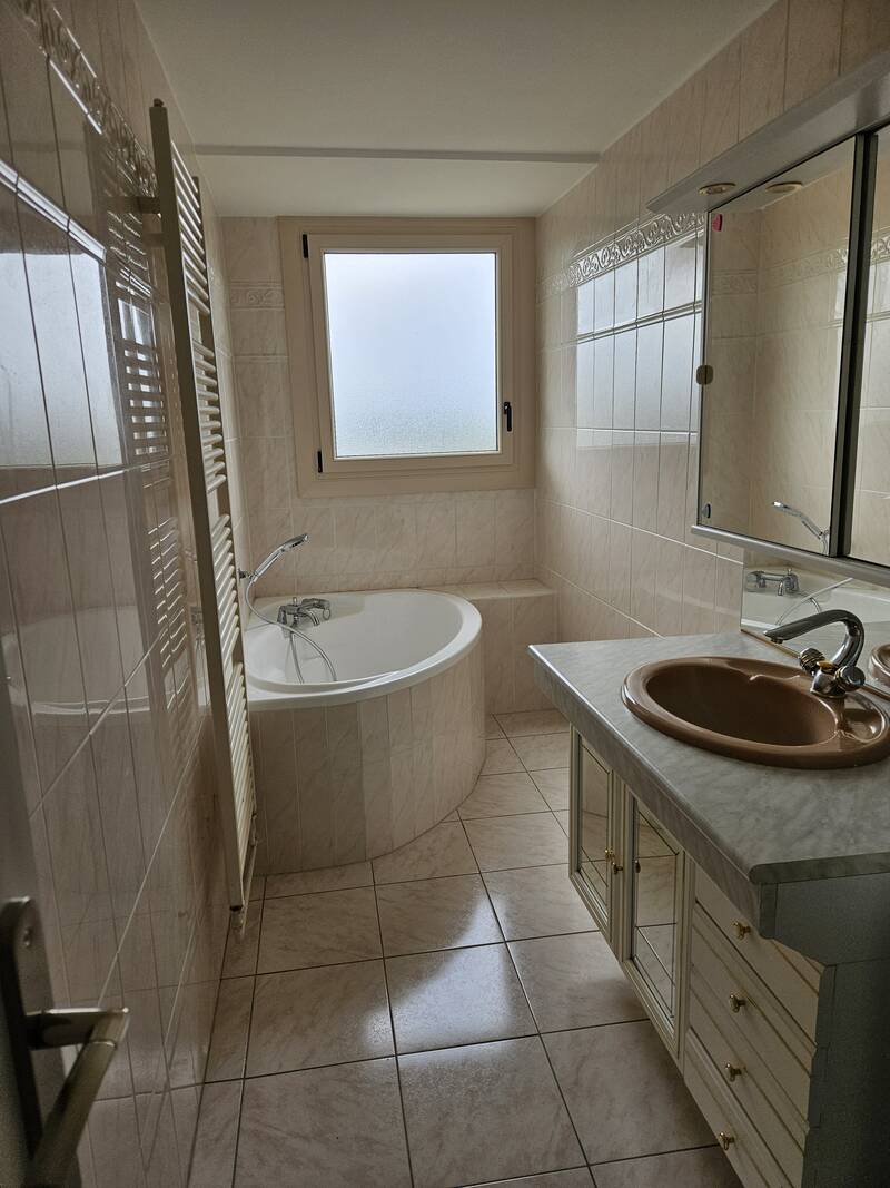 Angers (49000)