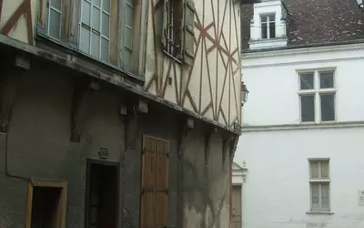 Troyes (10000)