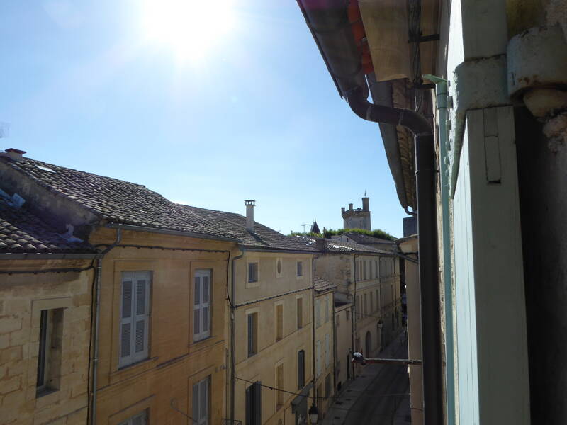 Uzès (30700)