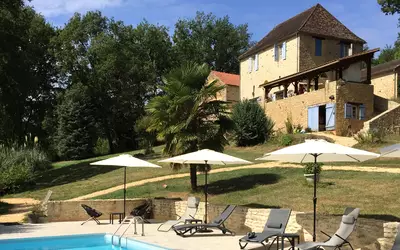 Domaine 2 Maisons + 5 Gites 495 M2