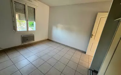 Pertuis (84120)