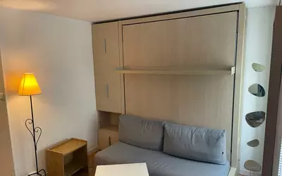 Paris 8E