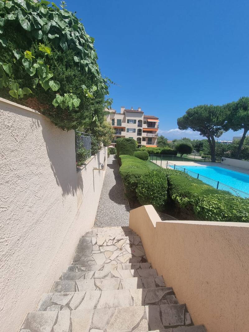 Antibes (06600)