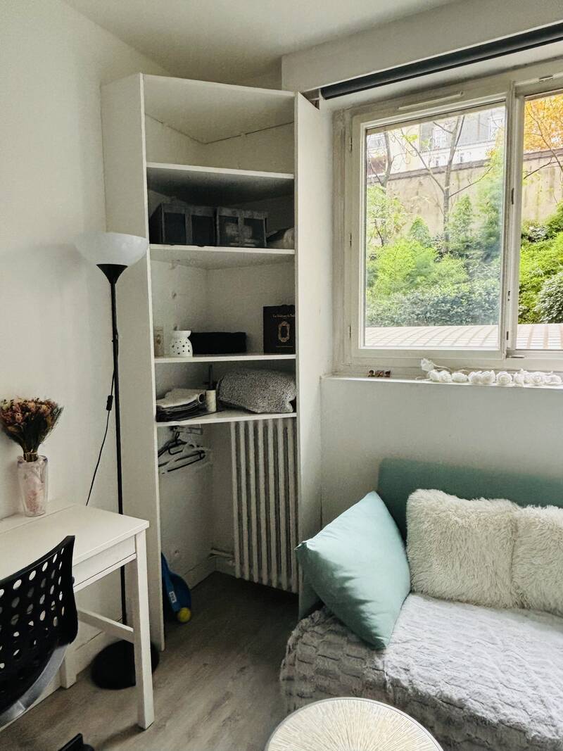 Chambre De Bonne, Paris 15E (75015)