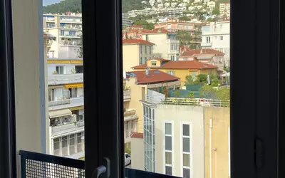 Nice (06000)
